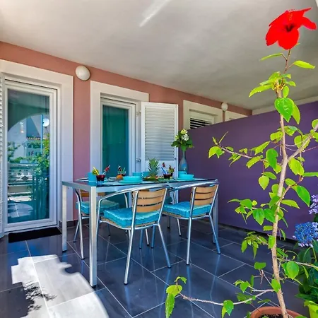 Guest house Jelena, 3*