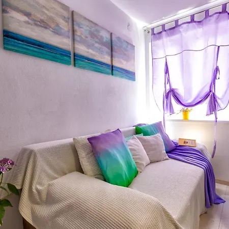 Jelena, Guest house